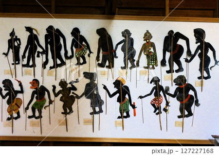 タイ・ナコーンシータマラートの影絵 127227168