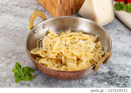 Italian pasta Farfalle with oil Italian pasta Farfalle with oil 127228531