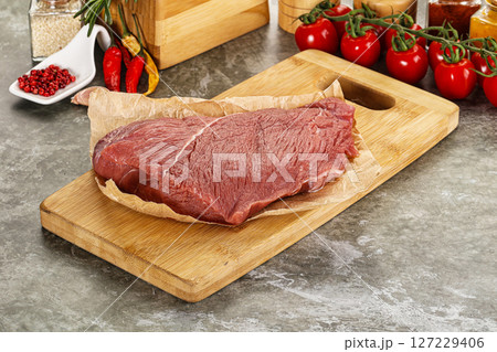Raw beef meat shoulder for cooking Raw beef meat shoulder for cooking 127229406