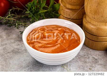 Tasty burger sauce in the bowl Tasty burger sauce in the bowl 127229482