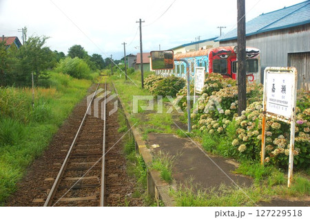 津軽鉄道からの車窓風景　嘉瀬駅 127229518