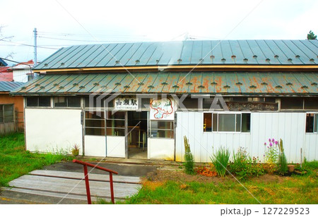 津軽鉄道からの車窓風景　嘉瀬駅 127229523