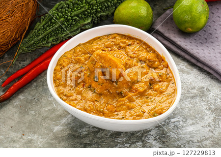 Indian cuisne - Chicken massala with sauce 127229813