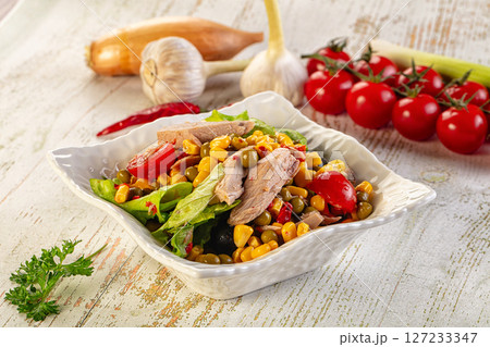 Dietary salad with canned tuna and corn Dietary salad with canned tuna and corn 127233347