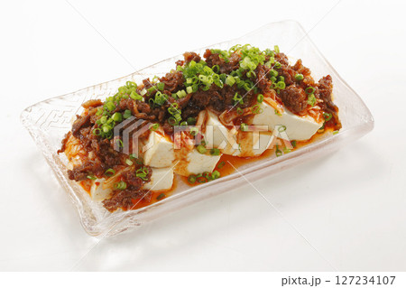 キムチと牛肉甘辛炒めの冷奴（スタミナ冷奴） 127234107