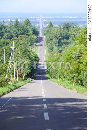 北海道斜里町 天に続く道 北海道斜里町 天に続く道 127235909