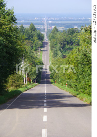北海道斜里町　天に続く道 127235915