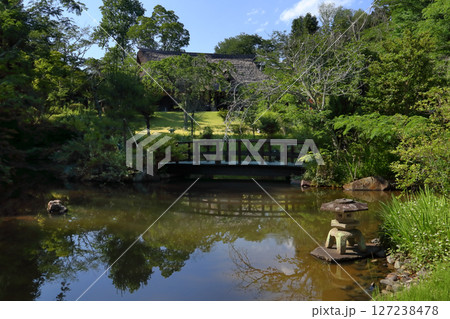 ロマンチック茨城(芸術家、北大路魯山人が愛した古民家に相応しく整備された庭園。)笠間市・春風萬里荘 ロマンチック茨城(芸術家、北大路魯山人が愛した古民家に相応しく整備された庭園。)笠間市・春風萬里荘 127238478