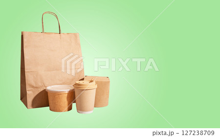 Food delivery service concept. delivering fresh groceries and meals in a box, bringing products from Food delivery service concept. delivering fresh groceries and meals in a box, bringing products from 127238709