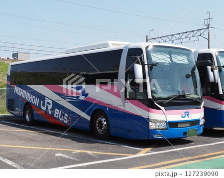 西日本JRの高速バス 127239090