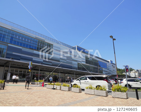熱海駅と駅前風景 熱海駅と駅前風景 127240605