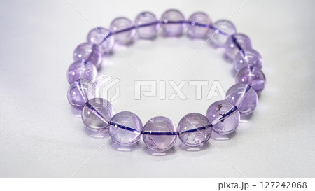 ラベンダーアメジストの天然石ブレスレット 127242068