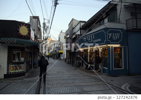 横須賀・どぶ板通り 127242876