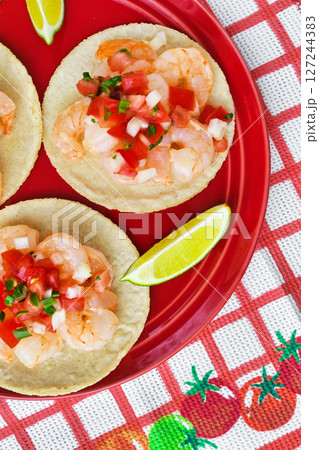 海老のタコス Shrimp tacos (Tacos de camarón) 海老のタコス Shrimp tacos (Tacos de camarón) 127244383