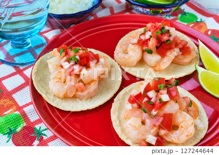 海老のタコス Shrimp tacos (Tacos de camarón) 海老のタコス Shrimp tacos (Tacos de camarón) 127244644