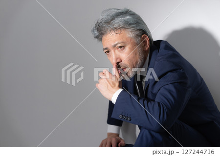 男性　ビジネス 127244716