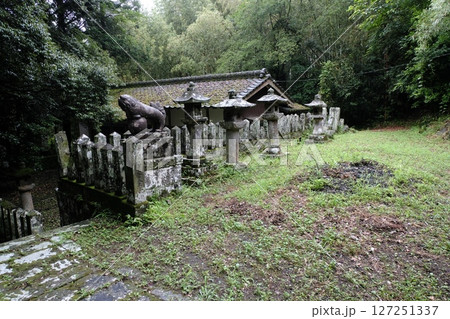 杵築市（山香町）　八幡神社（倉成） 127251337
