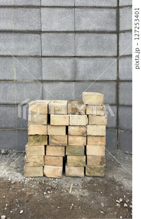 庭の花壇づくり、レンガとセメントで外構工事 庭の花壇づくり、レンガとセメントで外構工事 127253401