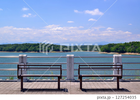 埼玉県 人造湖 狭山湖の遊歩道 埼玉県 人造湖 狭山湖の遊歩道 127254035