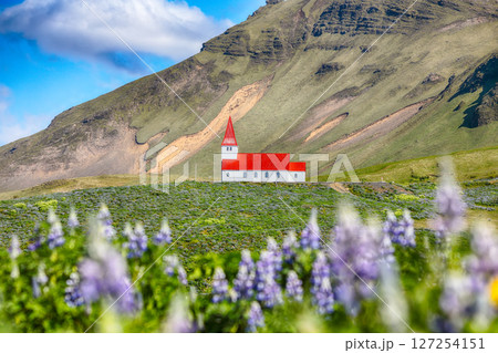 Impressive view of Vikurkirkja christian church in front of mouintain 127254151
