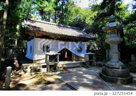 宇宙エネルギーが降注ぎ京の都の鬼門を護る… 鞍馬寺『魔王殿』 127255454