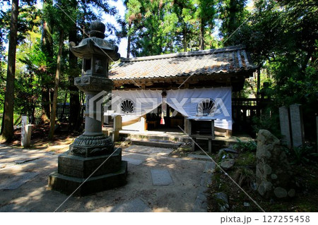 宇宙エネルギーが降注ぎ京の都の鬼門を護る… 鞍馬寺『魔王殿』 127255458
