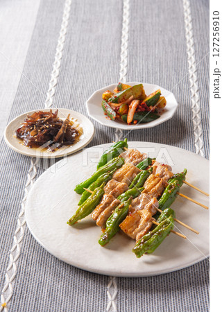 豚肉とししとうの韓国風味付け 127256910