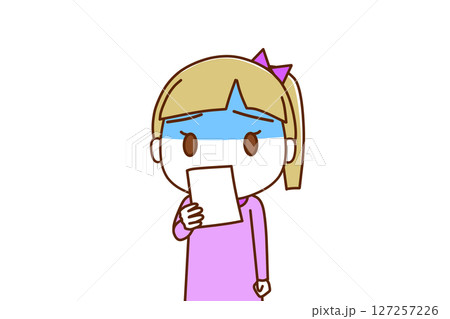 (上半身正面)通知の紙を見て真っ青になりショックを受ける白人少女 (上半身正面)通知の紙を見て真っ青になりショックを受ける白人少女 127257226