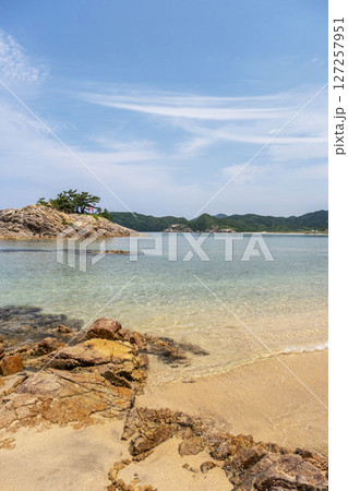 岩美ブルーの浜辺（浦富海水浴場付近） 127257951