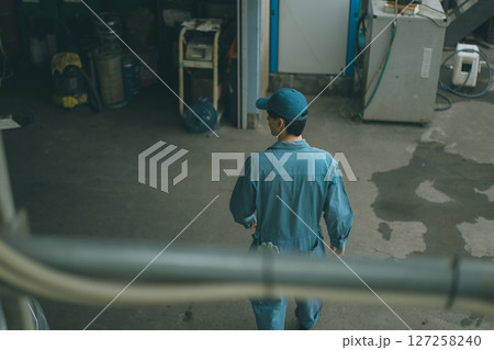 自動車整備工場 自動車整備工場 127258240