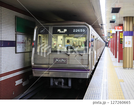大阪メトロ 谷町線文の里駅に停車する22系 大阪メトロ 谷町線文の里駅に停車する22系 127260665