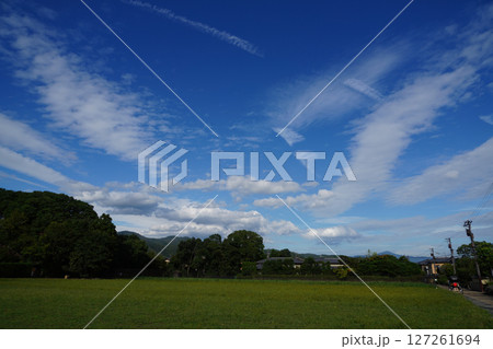 嵯峨野落柿舎前の風景 127261694
