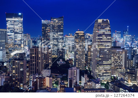 【夜景100選】東京都、東京タワーのメインデッキからの夜景(虎ノ門ヒルズ方面) 【夜景100選】東京都、東京タワーのメインデッキからの夜景(虎ノ門ヒルズ方面) 127264374