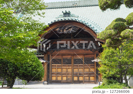 須磨寺　本坊　圧巻の宮彫りが施された正面玄関 127266006