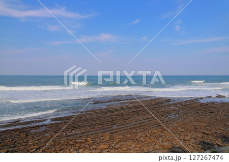 日南海岸 海 波 鬼の洗濯板 青空 日南海岸 海 波 鬼の洗濯板 青空 127267474