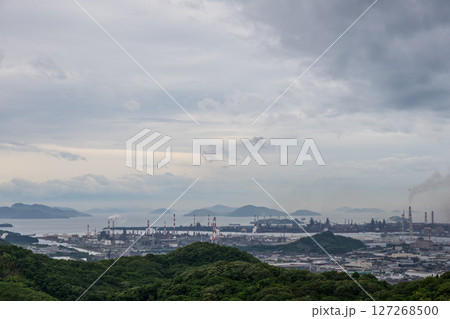 日本の岡山県倉敷市の種松山公園西園地の美しい風景 日本の岡山県倉敷市の種松山公園西園地の美しい風景 127268500