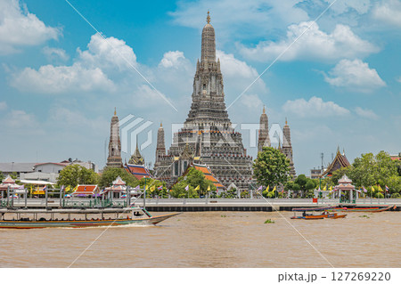 ワットアルンから見たワットアルン 127269220