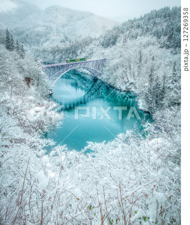 只見線と雪景色 127269358