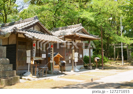 甚目寺観音　弘法堂と烏枢沙魔明王堂　尾張四観音 127271055