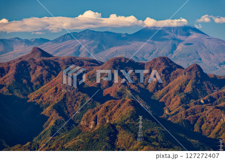 西上州・シラケ山から見る荒船山と浅間山 西上州・シラケ山から見る荒船山と浅間山 127272407