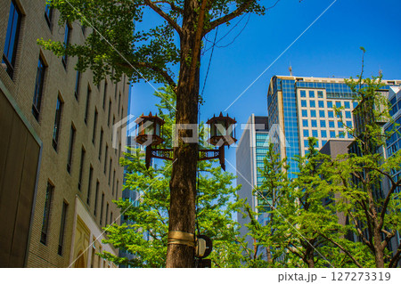 【大阪風景】御堂筋沿いのビル群（淀屋橋から心斎橋まで） 127273319