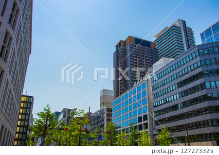 【大阪風景】御堂筋沿いのビル群（淀屋橋から心斎橋まで） 127273325