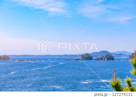 岩手県陸前高田の小さな漁港と岬 岩手県陸前高田の小さな漁港と岬 127274131