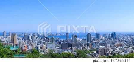 初夏の神戸の都市風景 パノラマ (兵庫県神戸市中央区) 初夏の神戸の都市風景 パノラマ (兵庫県神戸市中央区) 127275315