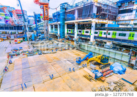 日本の東京都市景観 完全消滅…さよなら渋谷駅西口。中央のビルも完全に解体（画面中央）…＝14日 127275768