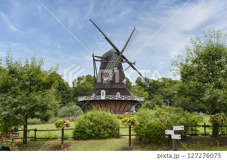アンデルセン公園風車 127276075