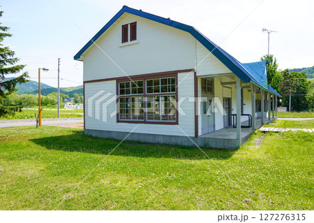 函館本線上砂川支線・上砂川駅（悲別駅） 127276315