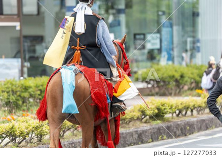相馬野馬追　飾り付けられた馬　福島県南相馬市 127277033