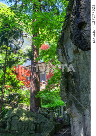 春の山寺 春の山寺 127277623