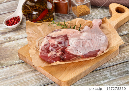 Delicous raw duck leg for cooking 127278230